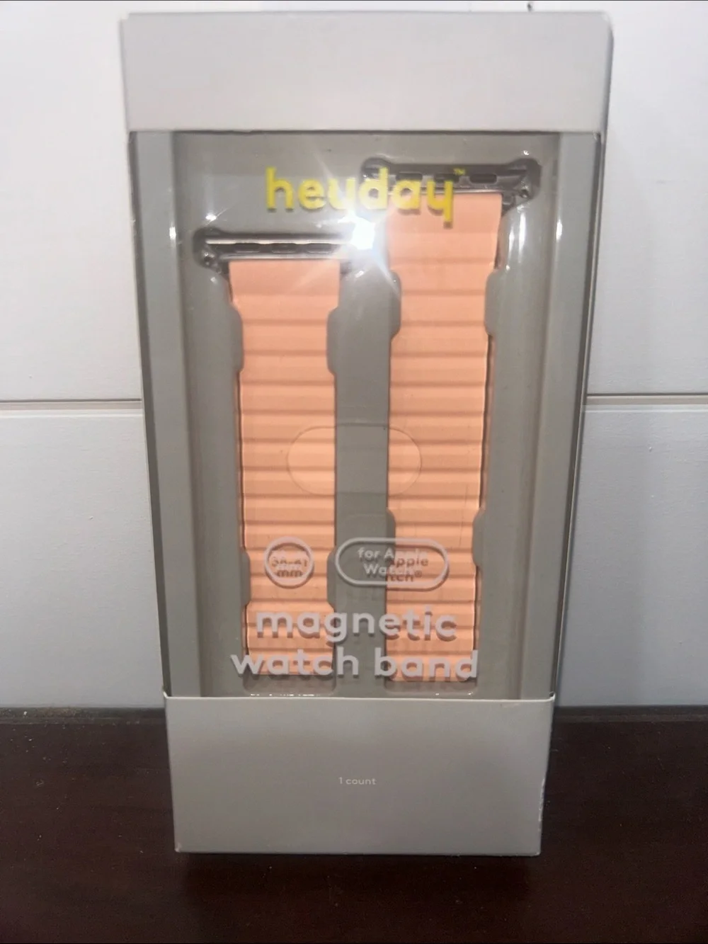 heyday Peach Ribbed Magnetic Apple Watch Band